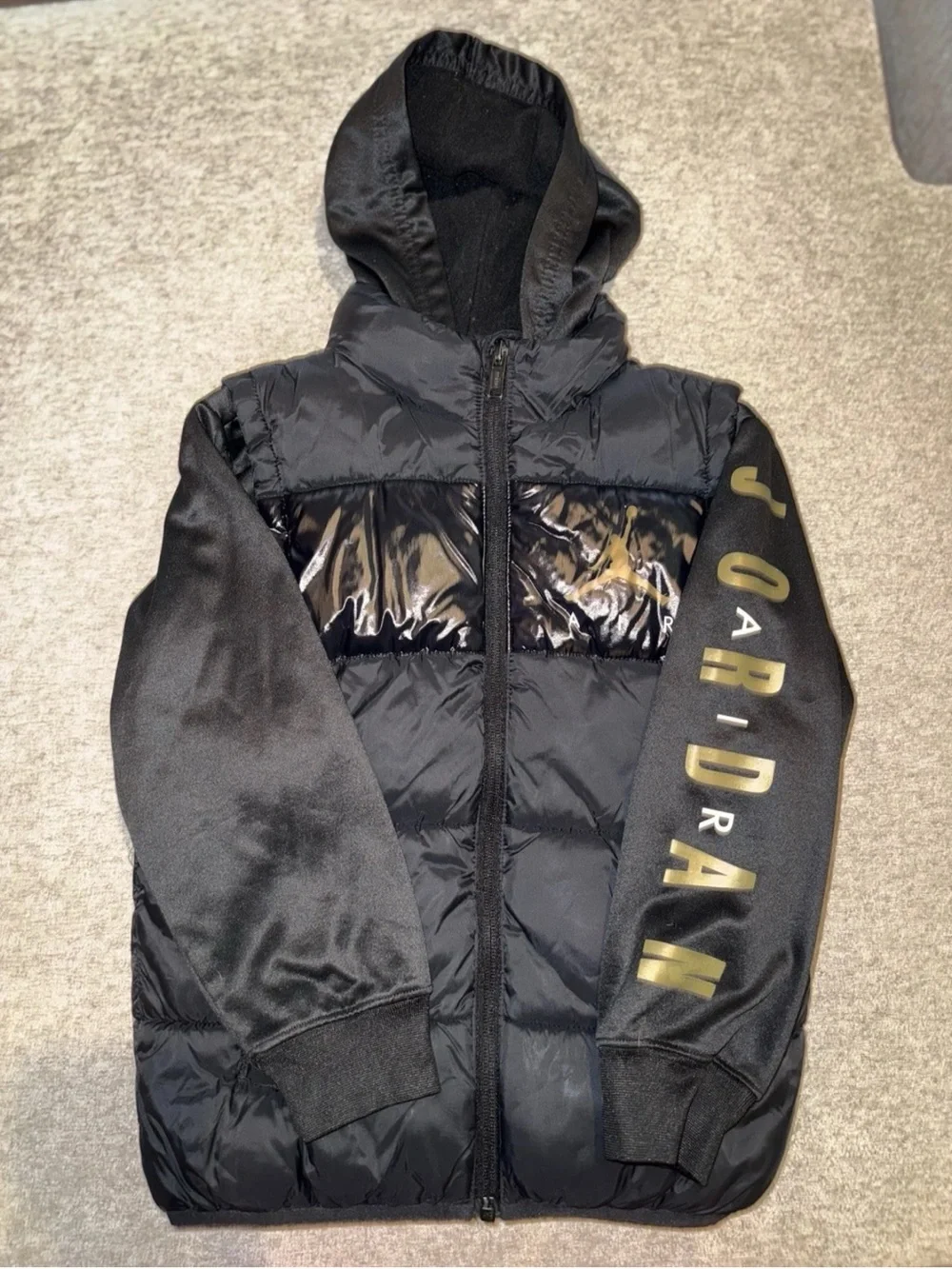 Boys Nike Air Jordan Puffer Coat.  Size M